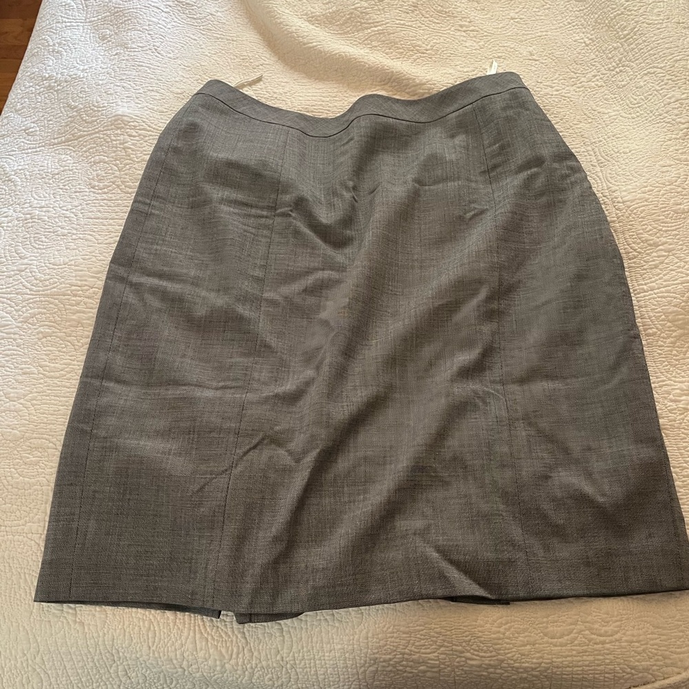 Grey knee length skirt lafayette 148